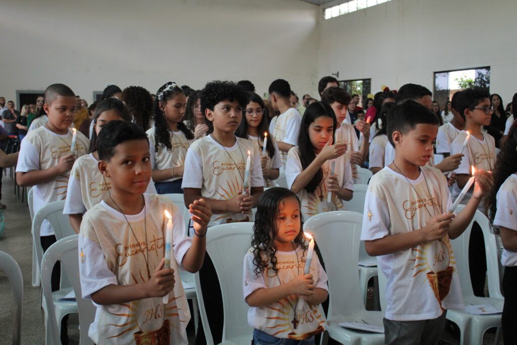 Primera Eucaristia de crianças